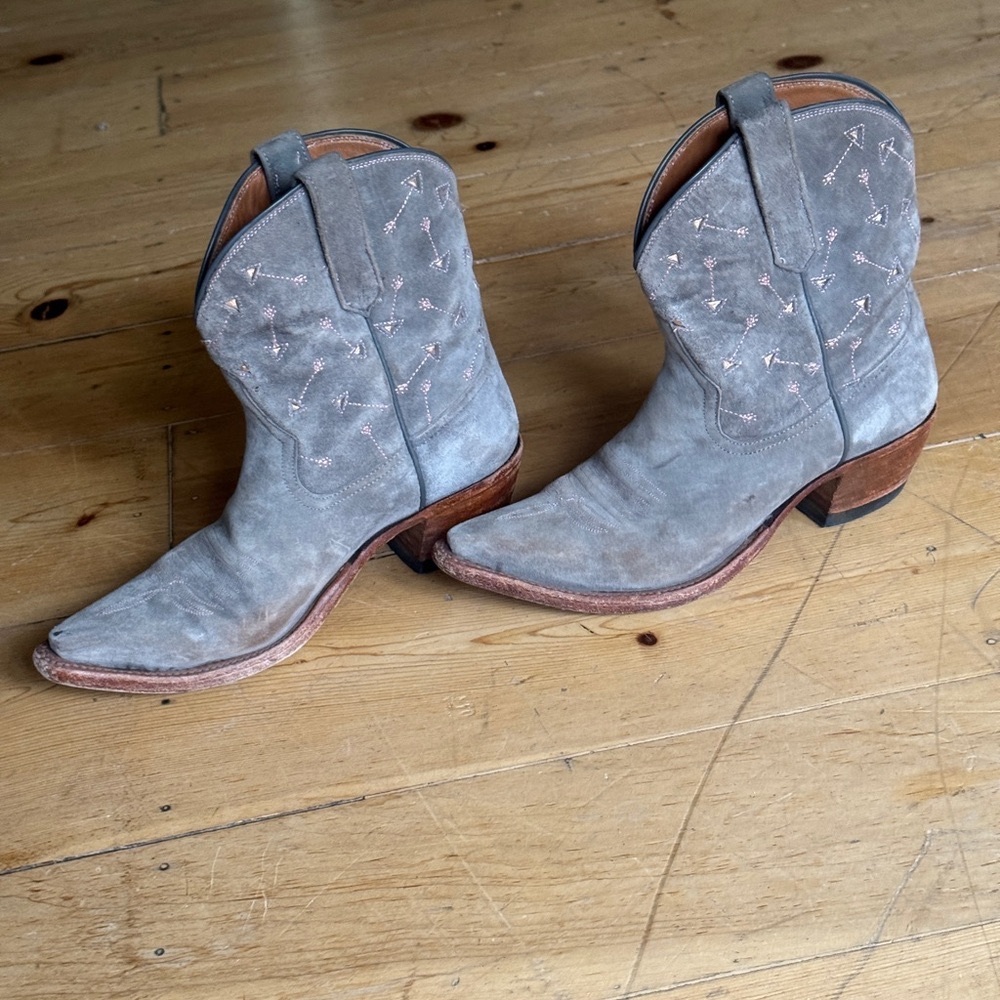 Rios of Mercedes Kemosabe grey cowboy ankle boots leather inlay lucchese acme